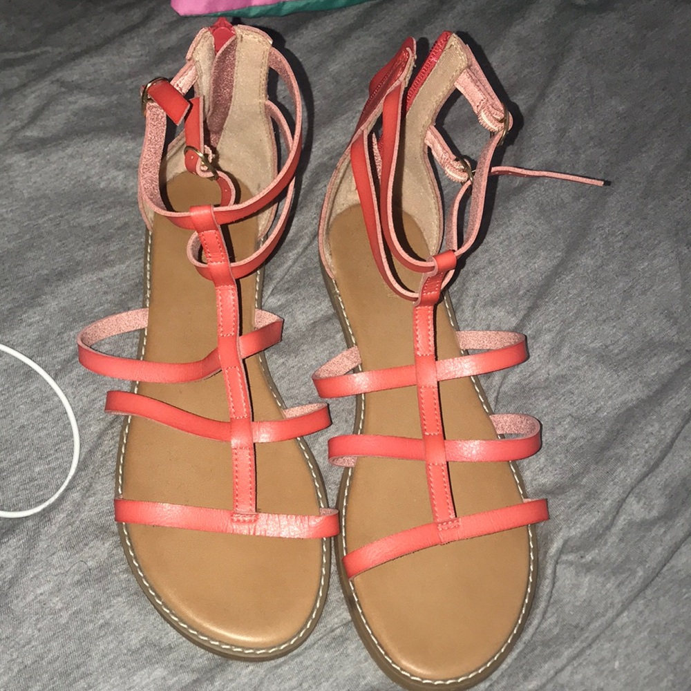 Sandals - Picture 1 of 2
